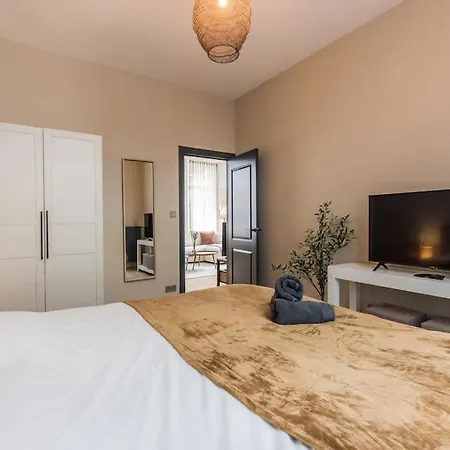 Shiraz Apartment The Hague
