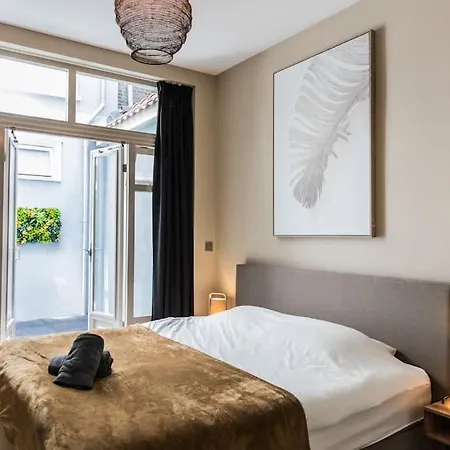 Shiraz Apartment *