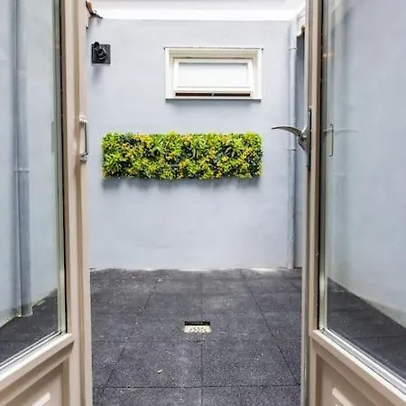 Shiraz Apartment