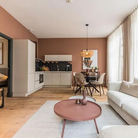 Shiraz Apartment